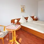 Hotel Alpha Leipzig-roetha 3*