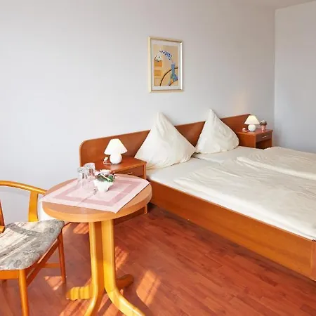 Отель Alpha Leipzig-roetha 3*