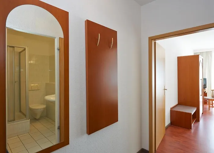 Hotel Alpha Leipzig-roetha 3*